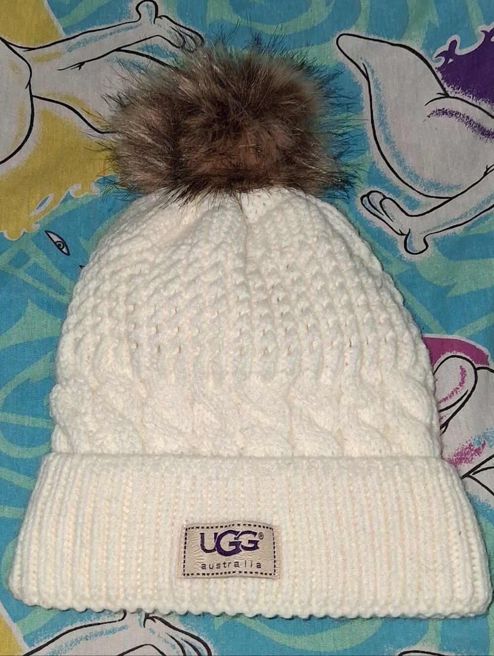 Ugg Australia White Winter Pom Ball Knit Hat Beanie